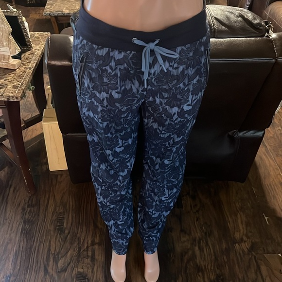 Athleta Navy Patterned Joggers - Picture 3 of 4
